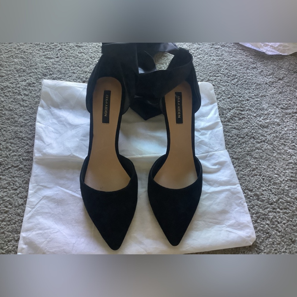 Ave & Aiden Black High Heel Pumps with Wrap Ribbon, size 9